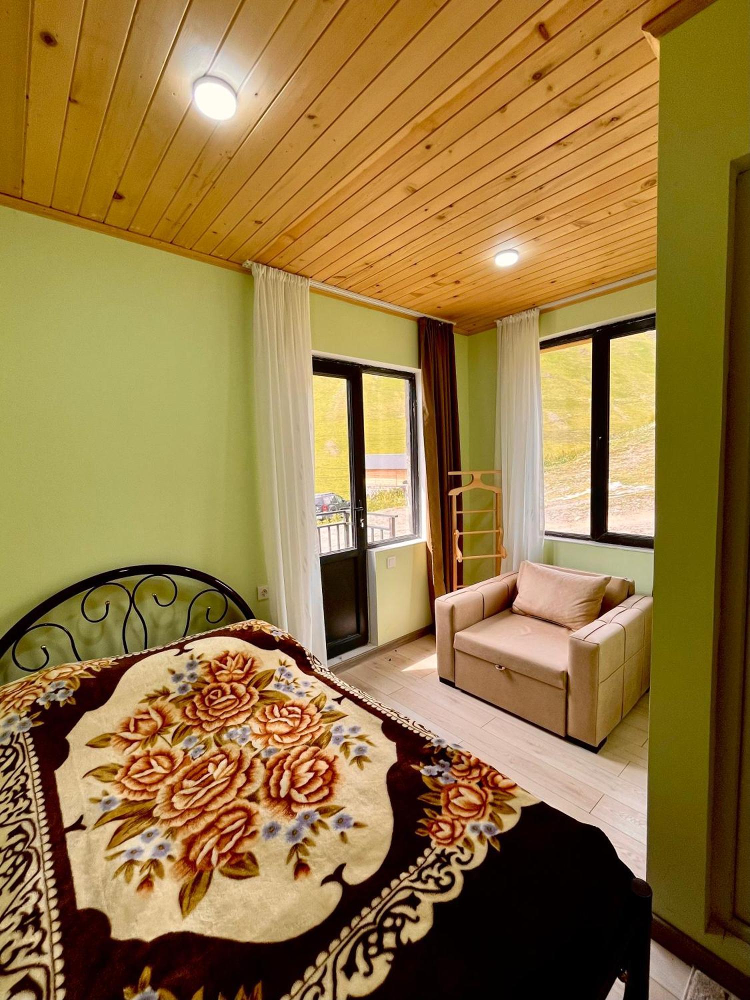 Gamarjoba Guest And Art House Hotel Ushguli Exterior foto